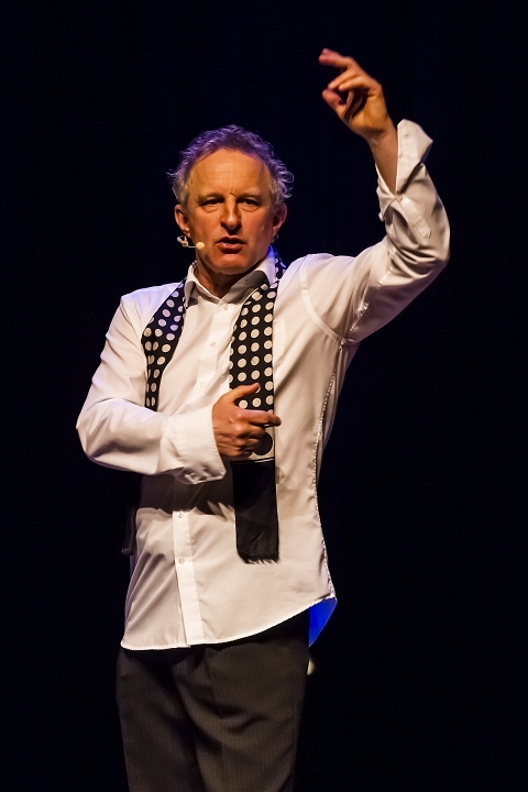 Eindelijk! Hamlet @ Fakkeltheater Antwerpen, foto 5, foto's door Marco Bastiaens - FrontView Magazine
