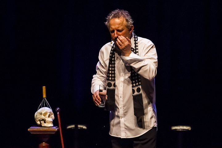 Eindelijk! Hamlet @ Fakkeltheater Antwerpen, foto 6, foto's door Marco Bastiaens - FrontView Magazine