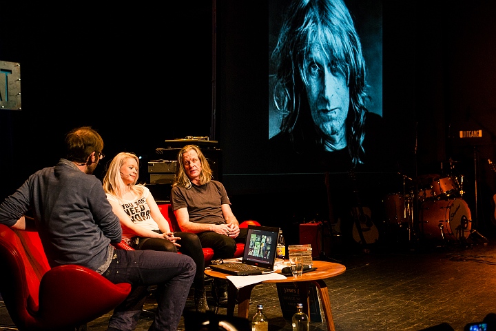 Staalplaat #2 met Guy Swinnen & Naomie Sijmons (Reena Riot) @ cc Luchtbal, picture 16, photographed by Edwin Houdevelt - FrontView Magazine