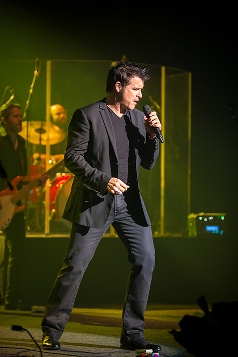 Roch Voisine @ Koninklijk Circus, picture 9, photographed by Elke Briers - FrontView Magazine