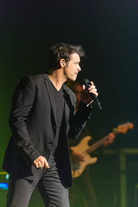 Roch Voisine @ Koninklijk Circus, picture 11, photographed by Elke Briers - FrontView Magazine
