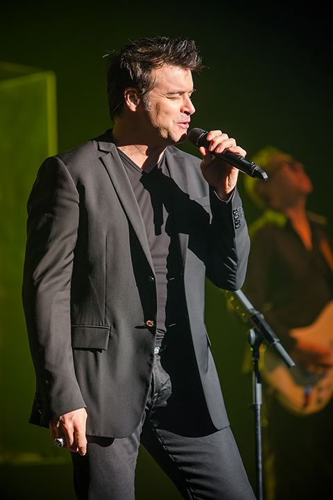 Roch Voisine @ Koninklijk Circus, picture 12, photographed by Elke Briers - FrontView Magazine