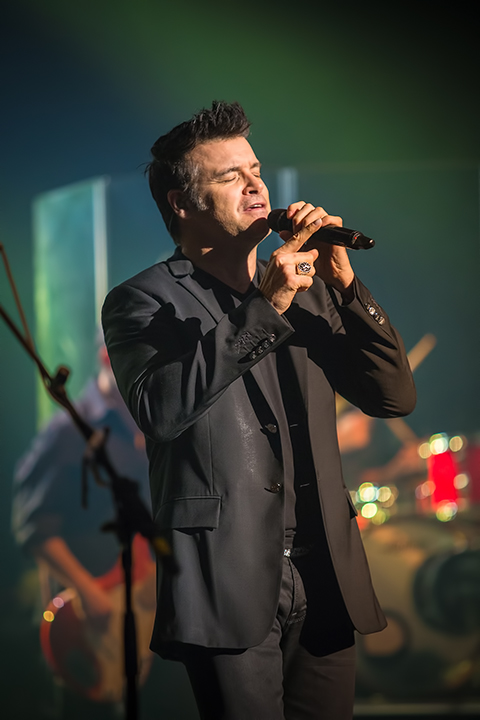 Roch Voisine @ Koninklijk Circus, picture 16, photographed by Elke Briers - FrontView Magazine