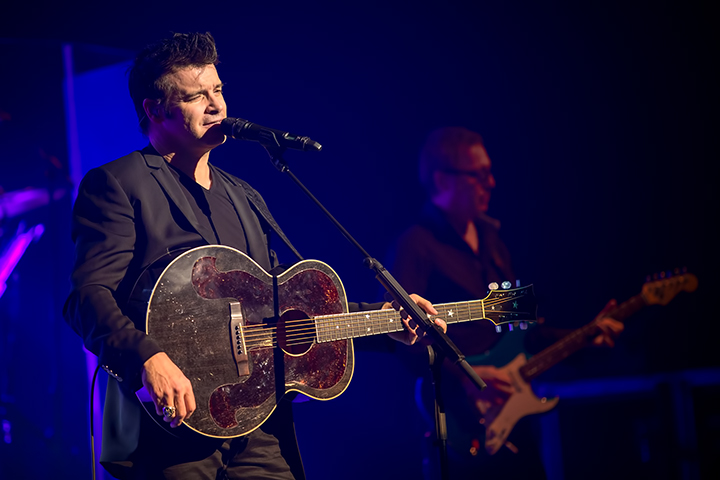 Roch Voisine @ Koninklijk Circus, picture 21, photographed by Elke Briers - FrontView Magazine