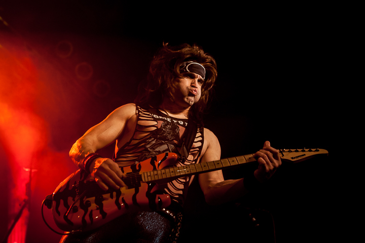 Steel Panther @ Live Music Hall, foto 11, foto's door Dorien Goetschalckx - FrontView Magazine