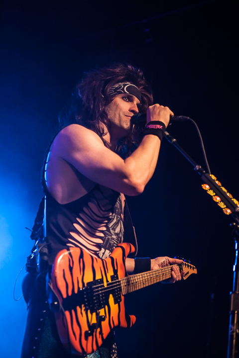 Steel Panther @ Live Music Hall, foto 21, foto's door Dorien Goetschalckx - FrontView Magazine