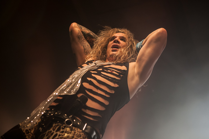 Steel Panther @ Live Music Hall, foto 34, foto's door Dorien Goetschalckx - FrontView Magazine