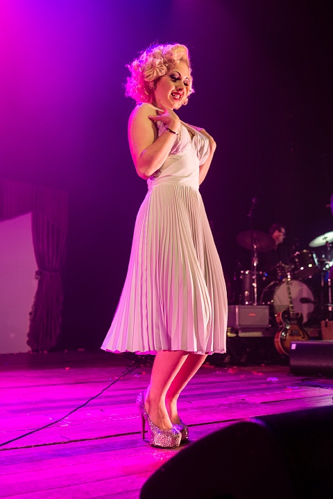 Burlesque Follies Deluxe @ De Roma, picture 11, photographed by Edwin Houdevelt - FrontView Magazine