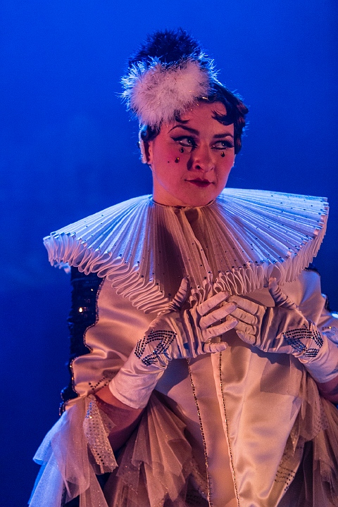 Burlesque Follies Deluxe @ De Roma, picture 22, photographed by Edwin Houdevelt - FrontView Magazine