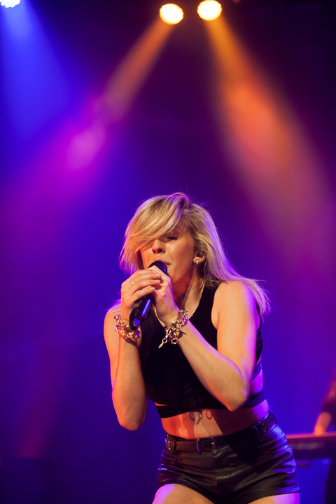 Ellie Goulding @ Vorst Nationaal, picture 36, photographed by Koen Rondelez - FrontView Magazine