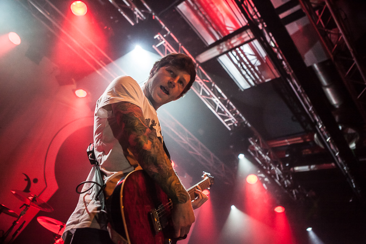 Mayday Parade @ Effenaar, picture 6, photographed by Dorien Goetschalckx - FrontView Magazine