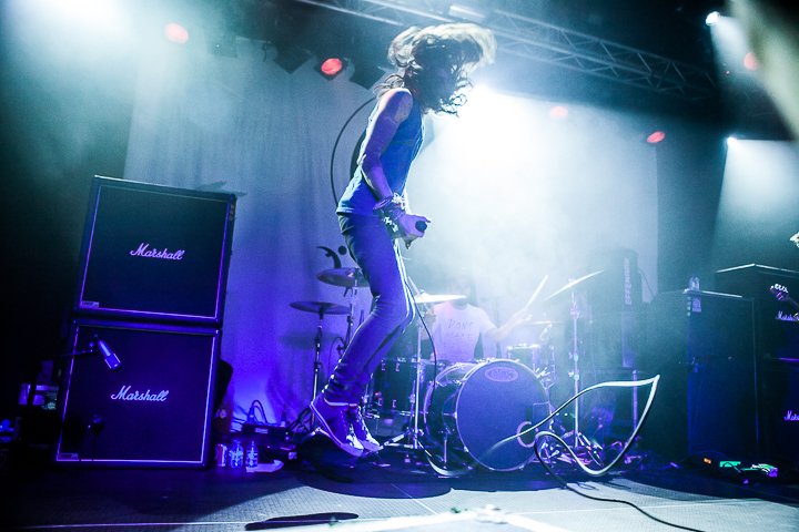 Mayday Parade @ Effenaar, picture 11, photographed by Dorien Goetschalckx - FrontView Magazine