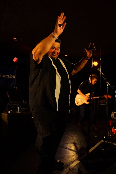 Memo Gonzalez & The bluescasters @ MOD Hasselt, picture 7, photographed by benny antoniw - FrontView Magazine