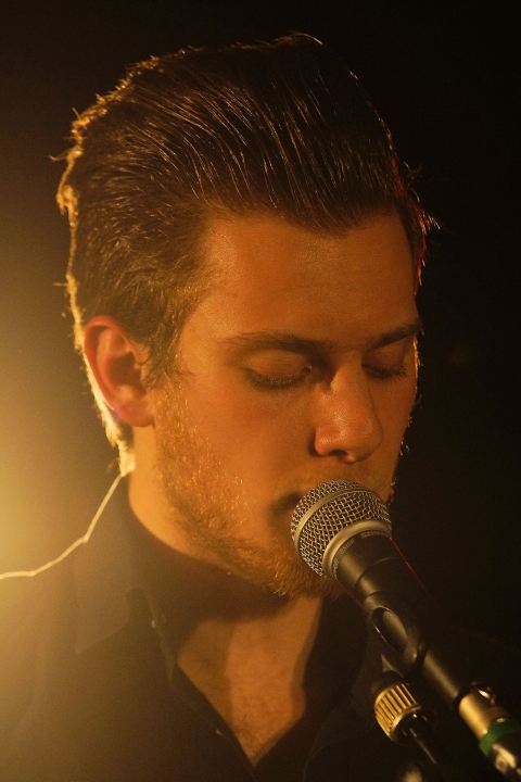 Memo Gonzalez & The bluescasters @ MOD Hasselt, picture 9, photographed by benny antoniw - FrontView Magazine