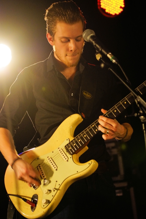 Memo Gonzalez & The bluescasters @ MOD Hasselt, picture 12, photographed by benny antoniw - FrontView Magazine