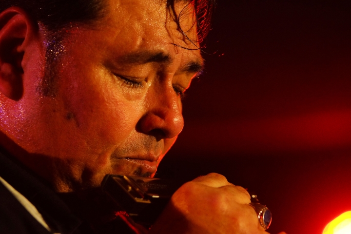 Memo Gonzalez & The bluescasters @ MOD Hasselt, picture 17, photographed by benny antoniw - FrontView Magazine
