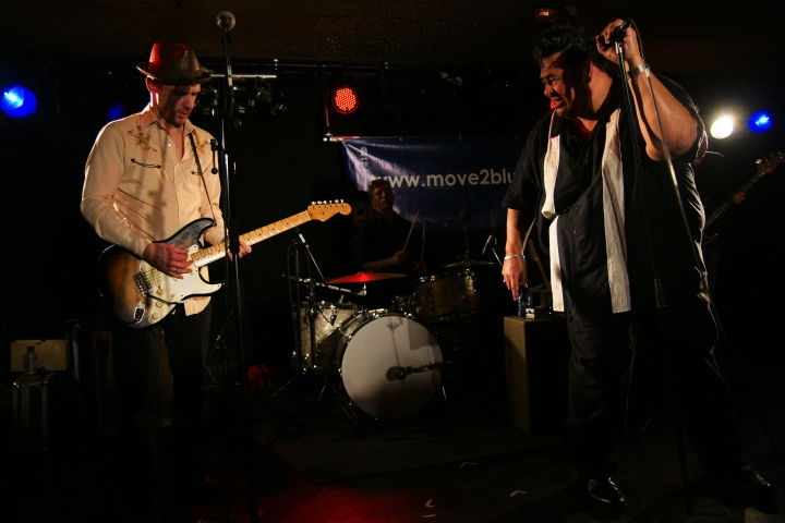 Memo Gonzalez & The bluescasters @ MOD Hasselt, picture 20, photographed by benny antoniw - FrontView Magazine