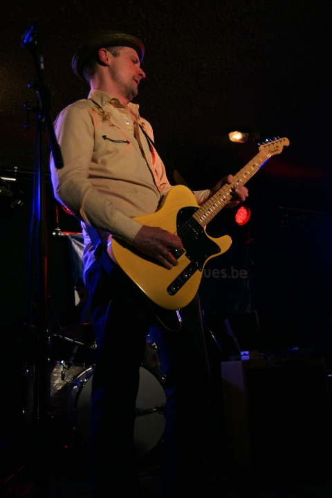 Memo Gonzalez & The bluescasters @ MOD Hasselt, picture 23, photographed by benny antoniw - FrontView Magazine