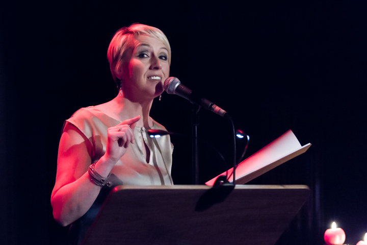 naPUURlijk - Ann De Winne zingt Vlaams @ Fakkelteater te Antwerpen, foto 6, foto's door Guy Danneels - FrontView Magazine