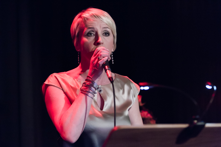 naPUURlijk - Ann De Winne zingt Vlaams @ Fakkelteater te Antwerpen, foto 12, foto's door Guy Danneels - FrontView Magazine
