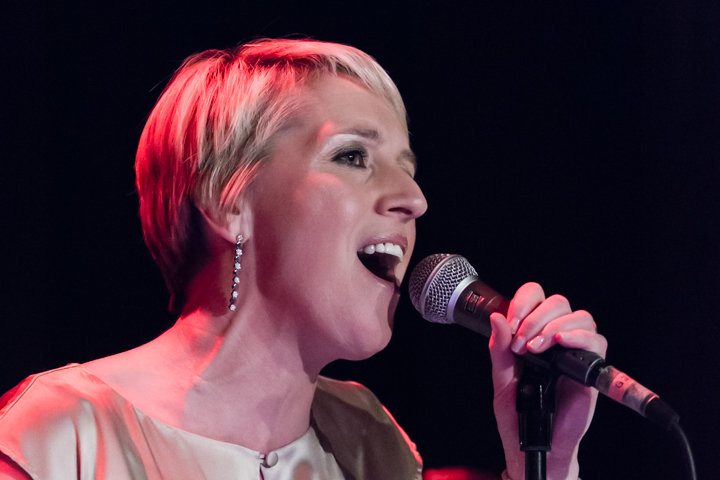 naPUURlijk - Ann De Winne zingt Vlaams @ Fakkelteater te Antwerpen, foto 17, foto's door Guy Danneels - FrontView Magazine
