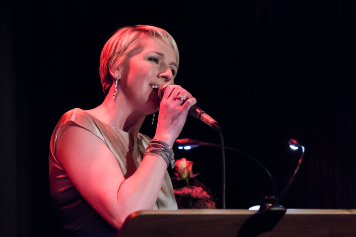 naPUURlijk - Ann De Winne zingt Vlaams @ Fakkelteater te Antwerpen, foto 21, foto's door Guy Danneels - FrontView Magazine