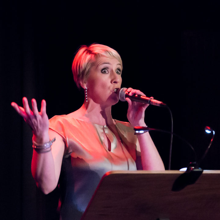 naPUURlijk - Ann De Winne zingt Vlaams @ Fakkelteater te Antwerpen, foto 24, foto's door Guy Danneels - FrontView Magazine