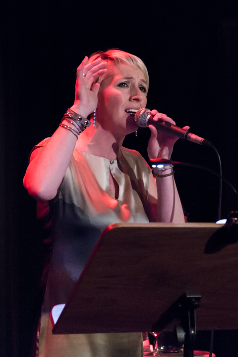 naPUURlijk - Ann De Winne zingt Vlaams @ Fakkelteater te Antwerpen, foto 25, foto's door Guy Danneels - FrontView Magazine
