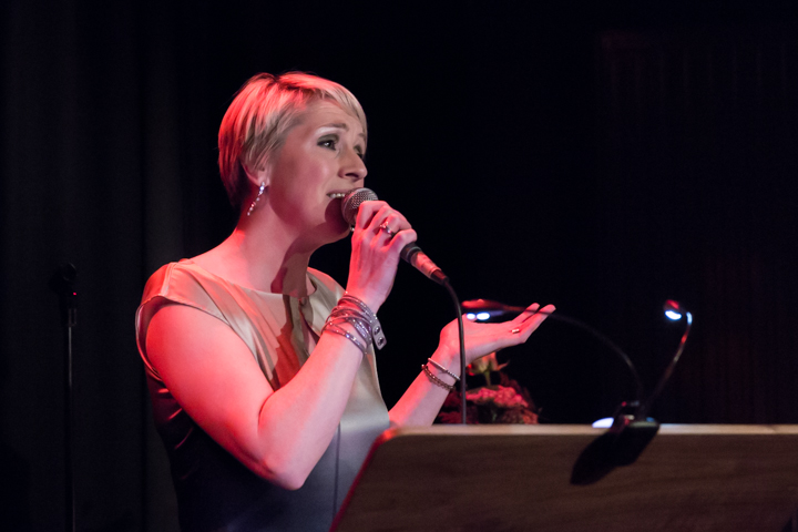 naPUURlijk - Ann De Winne zingt Vlaams @ Fakkelteater te Antwerpen, foto 27, foto's door Guy Danneels - FrontView Magazine