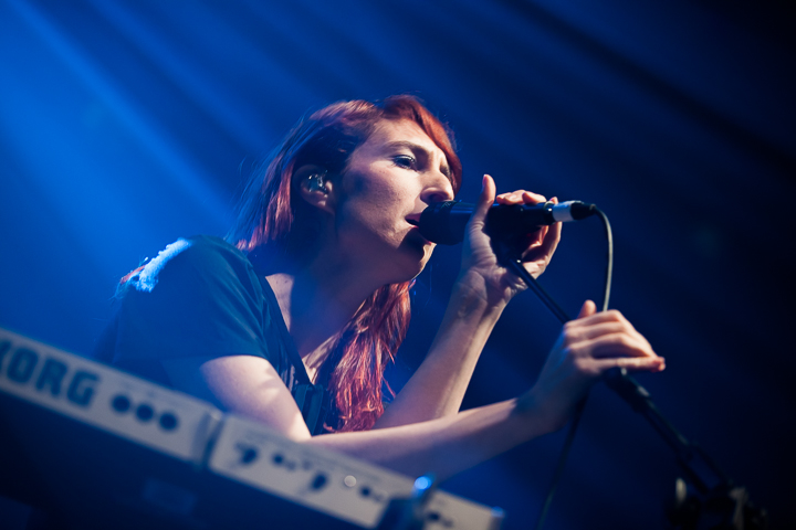 Hannah Georgas @ 013, picture 12, photographed by Dorien Goetschalckx - FrontView Magazine