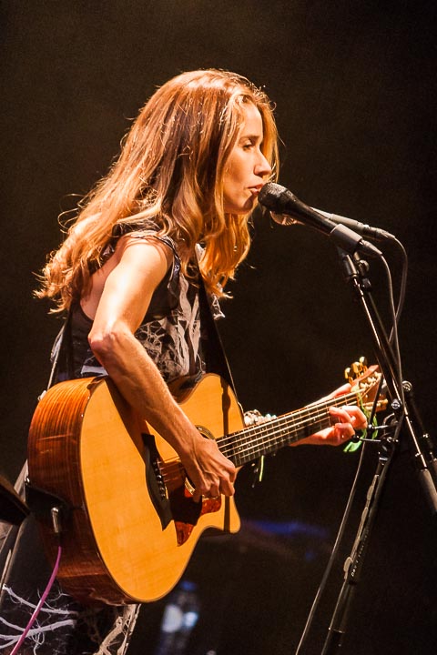 Heather Nova Muziekgebouw Eindhoven, picture 4, photographed by Kris Saelen - FrontView Magazine