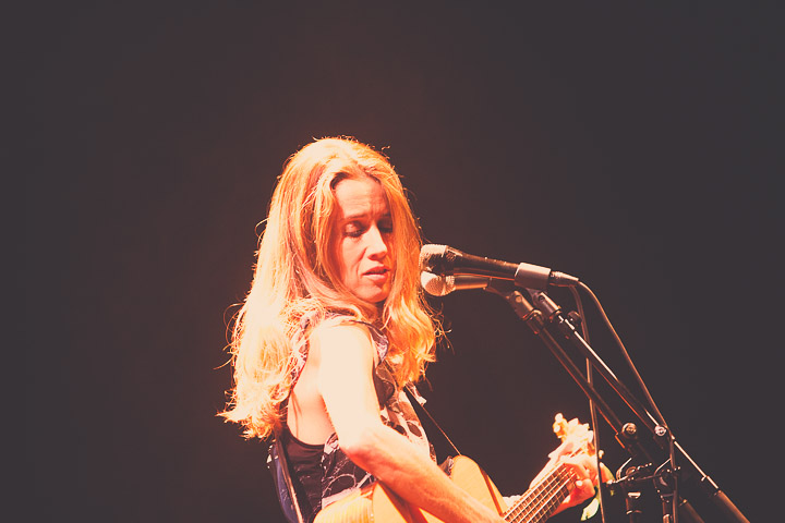 Heather Nova Muziekgebouw Eindhoven, picture 11, photographed by Kris Saelen - FrontView Magazine