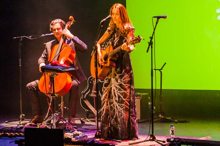 Heather Nova Muziekgebouw Eindhoven, picture 14, photographed by Kris Saelen - FrontView Magazine