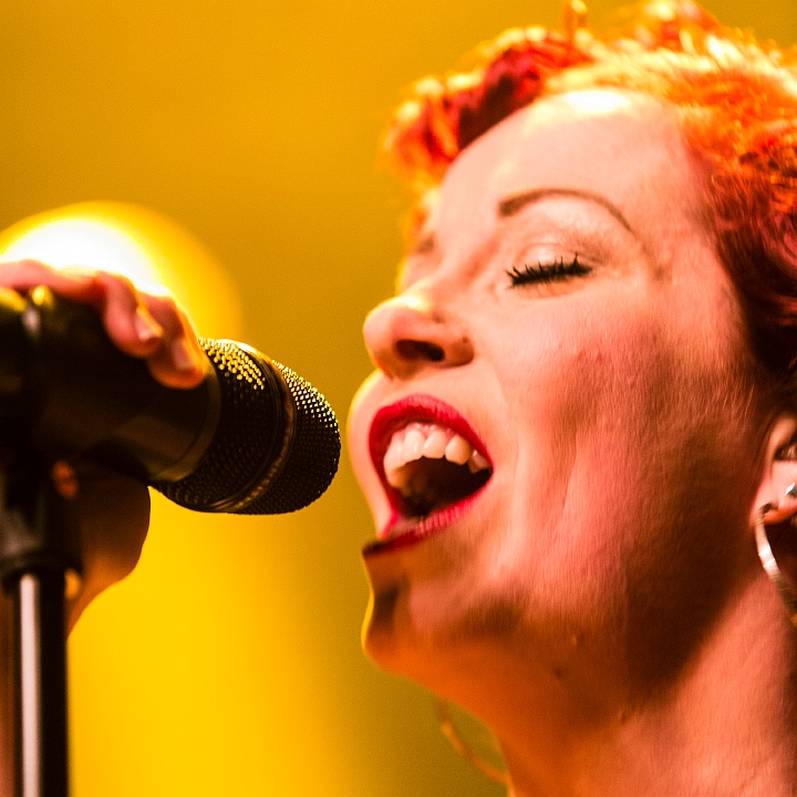 Anneke Van Giersbergen @ 013, picture 13, photographed by Edwin Houdevelt - FrontView Magazine