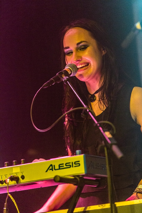 Anneke Van Giersbergen @ 013, picture 20, photographed by Edwin Houdevelt - FrontView Magazine