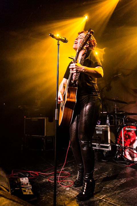 Anneke Van Giersbergen @ 013, picture 23, photographed by Edwin Houdevelt - FrontView Magazine
