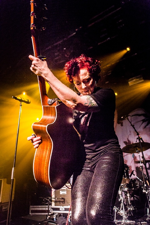 Anneke Van Giersbergen @ 013, picture 24, photographed by Edwin Houdevelt - FrontView Magazine