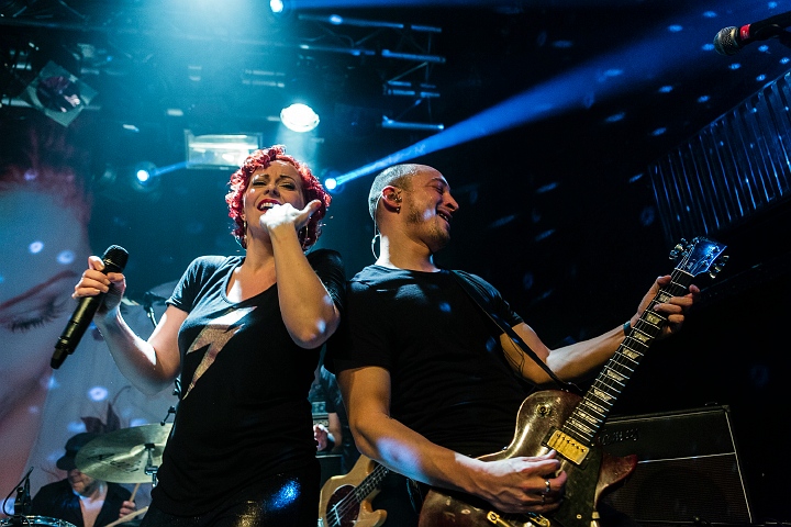 Anneke Van Giersbergen @ 013, picture 29, photographed by Edwin Houdevelt - FrontView Magazine