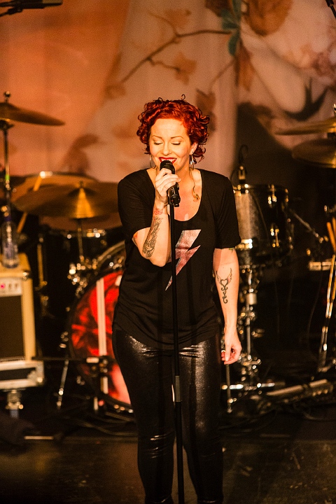 Anneke Van Giersbergen @ 013, picture 39, photographed by Edwin Houdevelt - FrontView Magazine