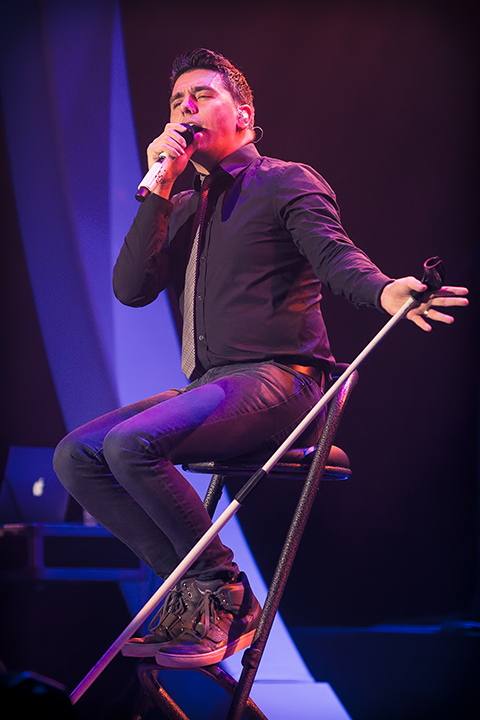 Jan Smit @ Ethias Theater, picture 3, photographed by Elke Briers - FrontView Magazine