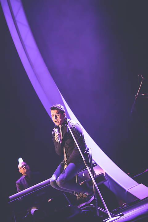 Jan Smit @ Ethias Theater, picture 9, photographed by Elke Briers - FrontView Magazine
