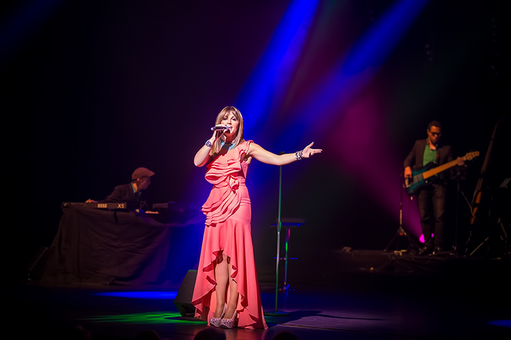 Belle Perez - Colores @ Chassé Theater, picture 8, photographed by Elke Briers - FrontView Magazine