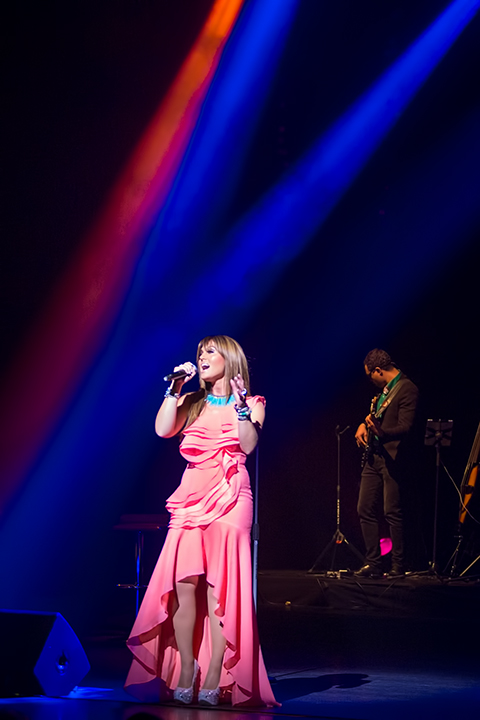 Belle Perez - Colores @ Chassé Theater, picture 12, photographed by Elke Briers - FrontView Magazine