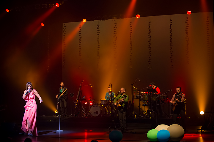 Belle Perez - Colores @ Chassé Theater, picture 14, photographed by Elke Briers - FrontView Magazine