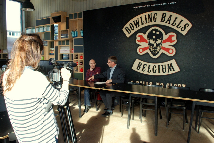 Persvoorstelling Bowling Balls @ Mas, picture 3, photographed by Peter Minnebo - FrontView Magazine