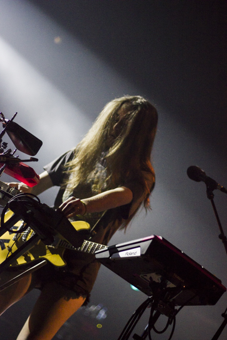 Haim @ Ancienne Belgique, picture 2, photographed by Geert Pieters - FrontView Magazine