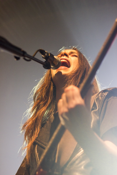 Haim @ Ancienne Belgique, picture 5, photographed by Geert Pieters - FrontView Magazine