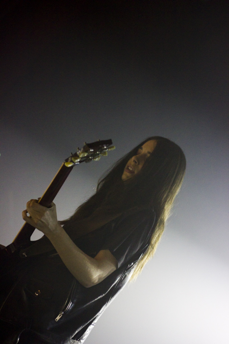 Haim @ Ancienne Belgique, picture 8, photographed by Geert Pieters - FrontView Magazine