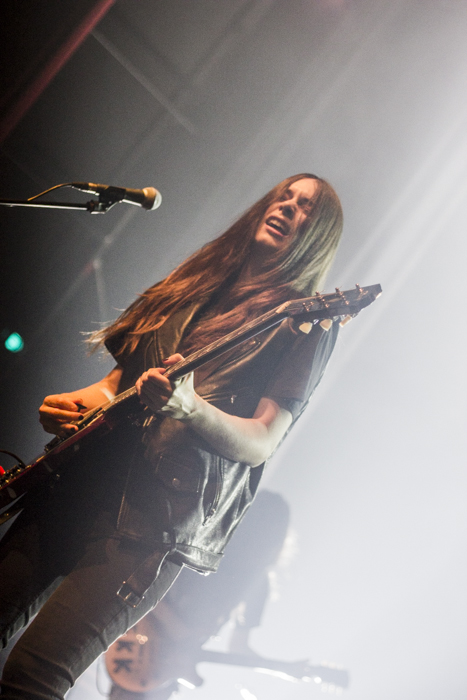 Haim @ Ancienne Belgique, picture 13, photographed by Geert Pieters - FrontView Magazine