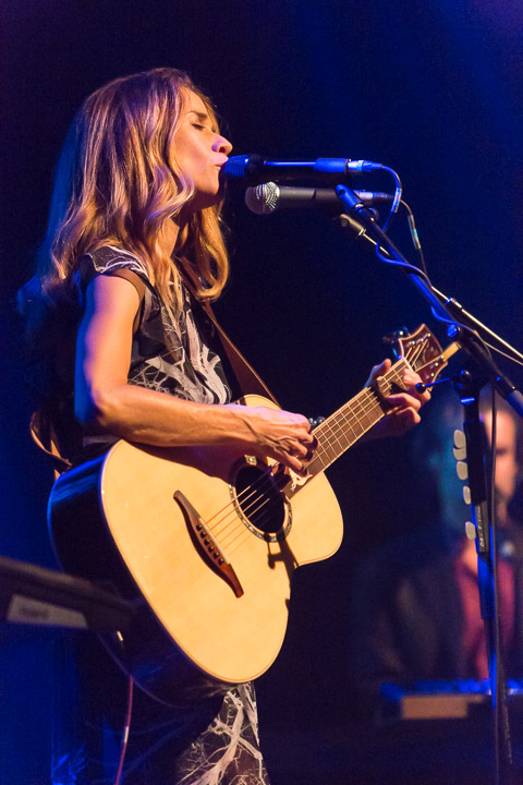 Heather Nova @ Het Depot, picture 3, photographed by Gino Verhulst - FrontView Magazine